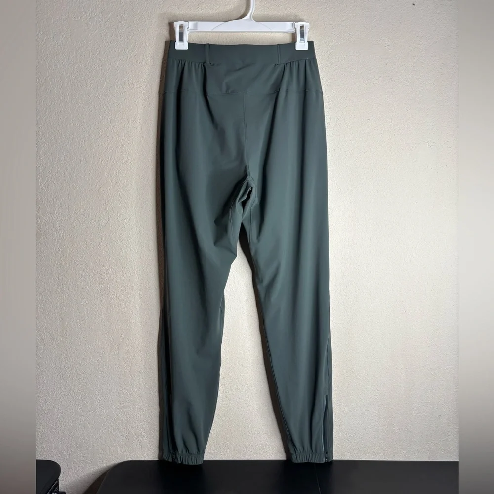 Lululemon Surge Jogger 29